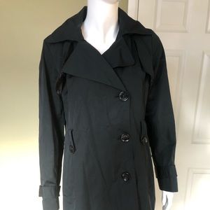 N0002 Ellen Tracy Black Coat. Water-resistant. Ladies M